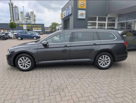 VW Passat Variant